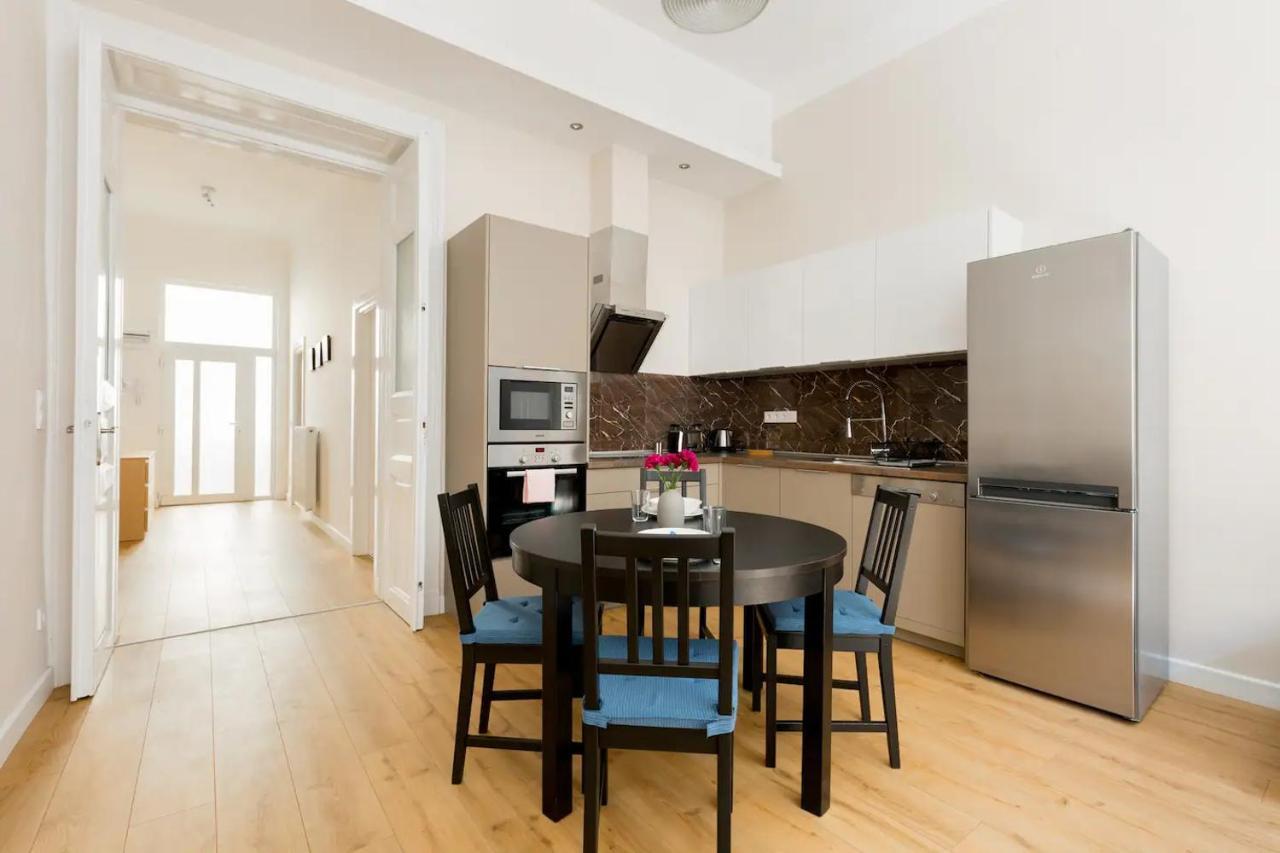 Kresz Geza 29 Westend Station 2 Bedrooms+Living Ac Budapeşte Dış mekan fotoğraf