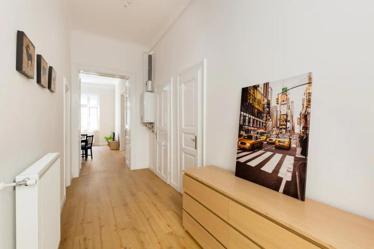 Kresz Geza 29 Westend Station 2 Bedrooms+Living Ac Budapeşte Dış mekan fotoğraf
